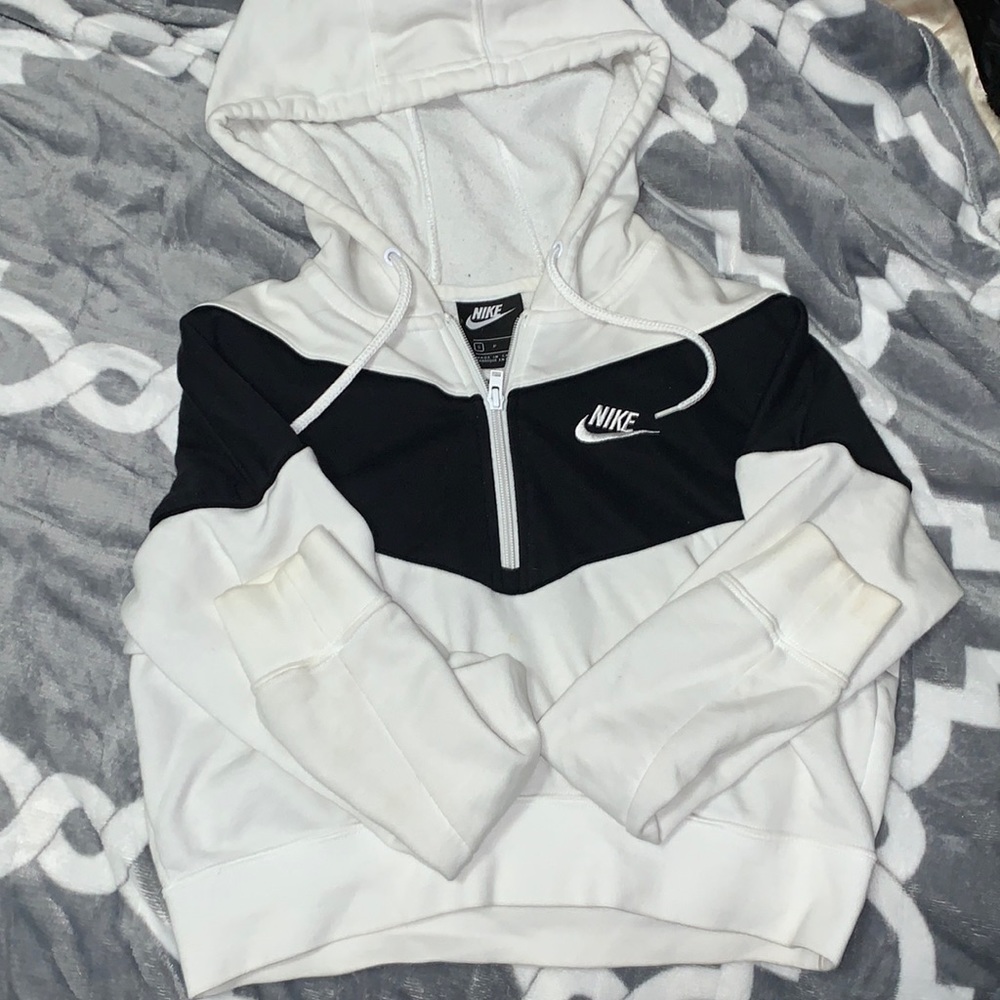 Nike cropped hoodie